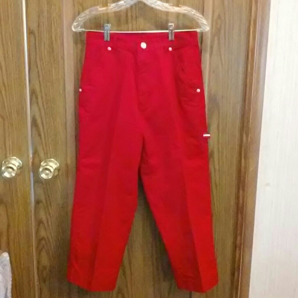 Forenza bright red carpenter capris size 6